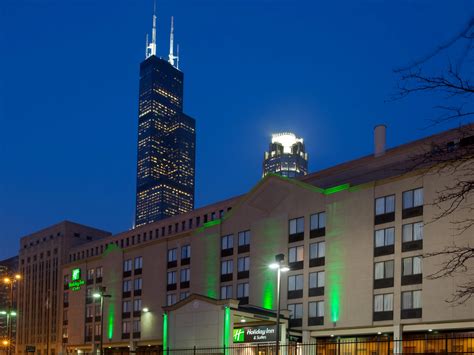 hotels near chicago bulls stadium